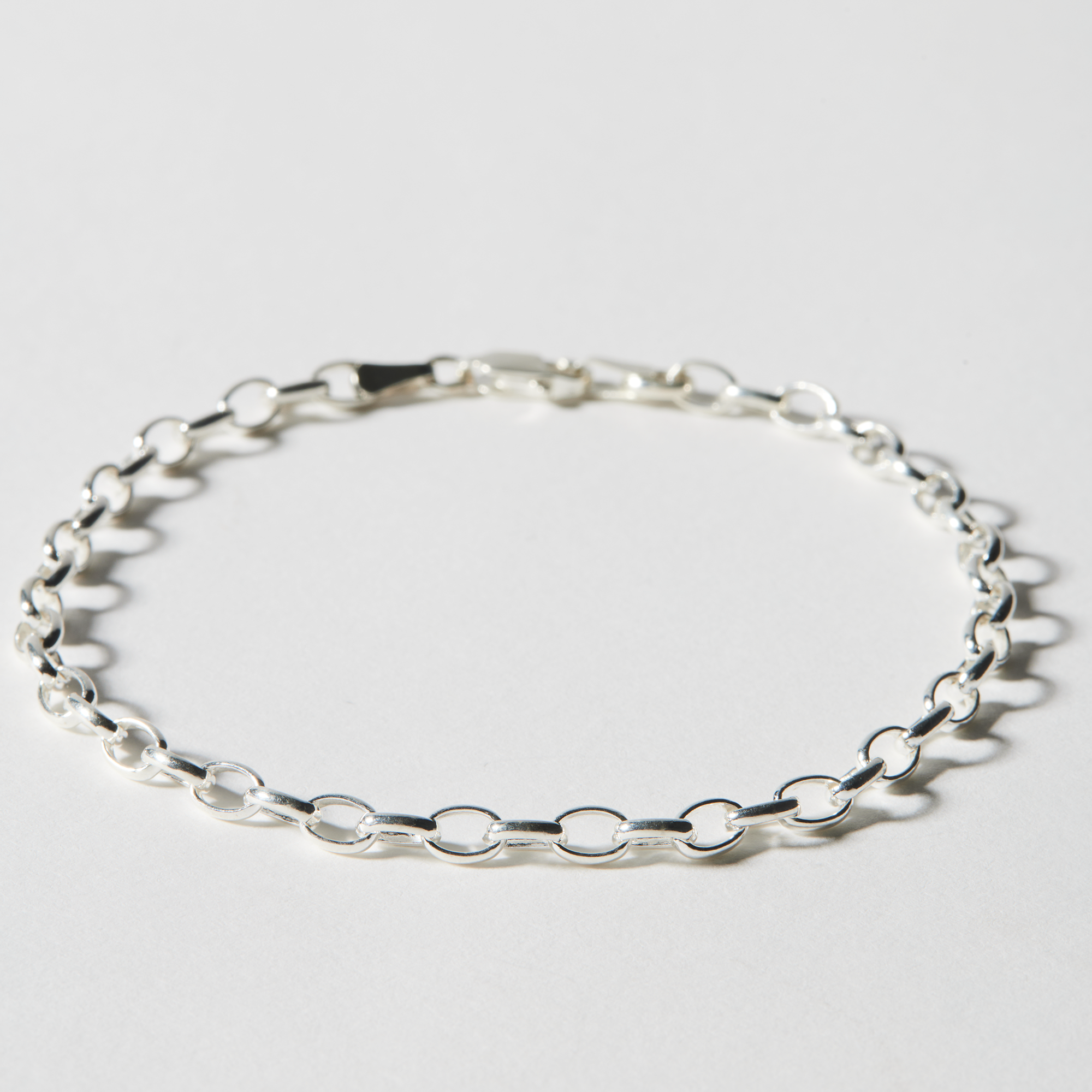 Classic Oval Rolo Chain Bracelet